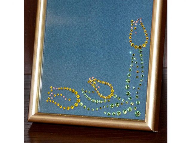 EL-10100 ramka-na-zdjęcie-złota-wyklejana-kryształkami-Swarovskiego-Żółte-Tulipany.jpg