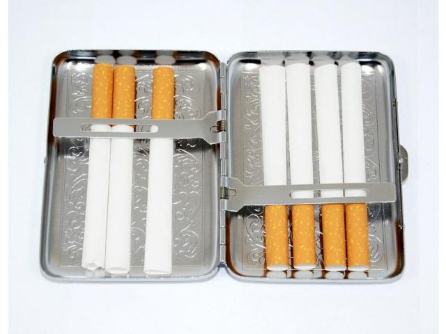 806040 papierośnica-metalowa-papierosy-KS-skrzydełka-przytrzymujące-w-środku.jpg