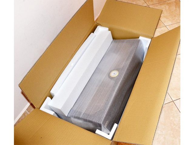 920260 humidor-cedrowy-fornir-szkło-duży-na-100 cygar-zapakowany-w-kartonowe-pudełko.jpg