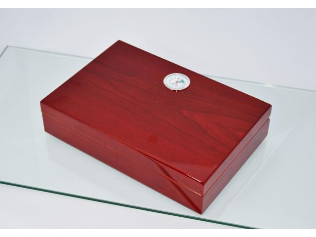 09423-machony-laquer-humidor-for15cigars-pc.jpg