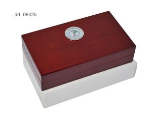 09425-humidor-small-red-close-on-the-box-art.jpg