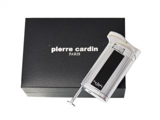 11880 Pierre-Cardin-zapalniczka-srebrna-z-czarnym-lakierem-z-ubijakiem-na-pudełku.jpg